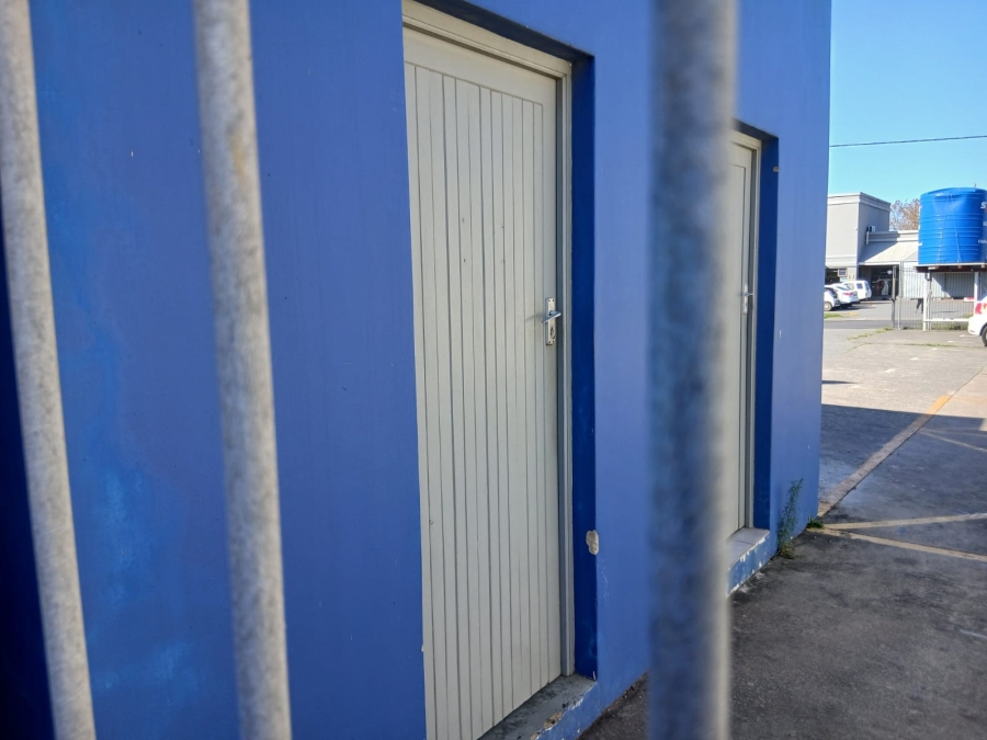 Commercial Property for Sale in Vincent Eastern Cape